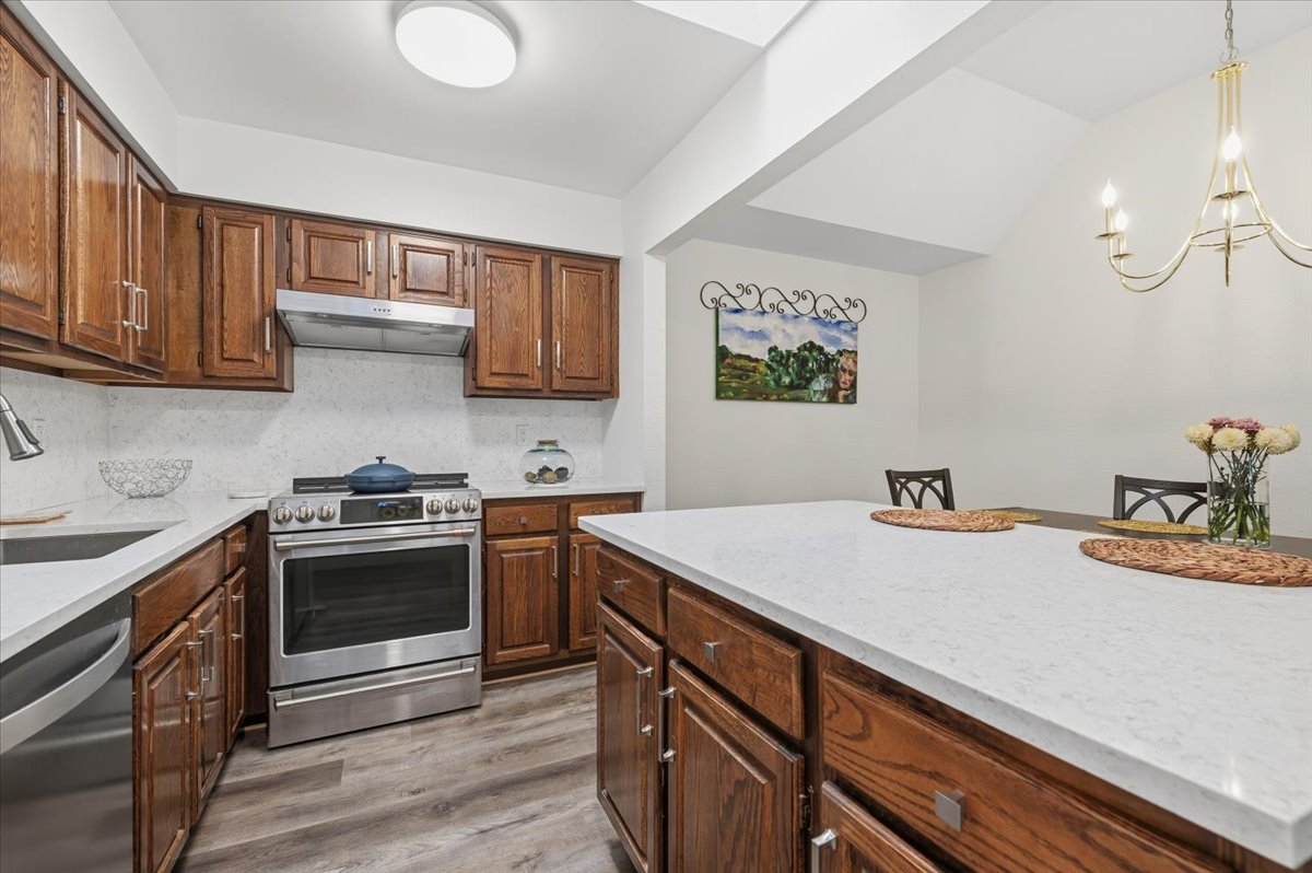 Massapequa Park, New York, 11762, United States, 2 Bedrooms Bedrooms, ,2 BathroomsBathrooms,Residential,For Sale,2008592