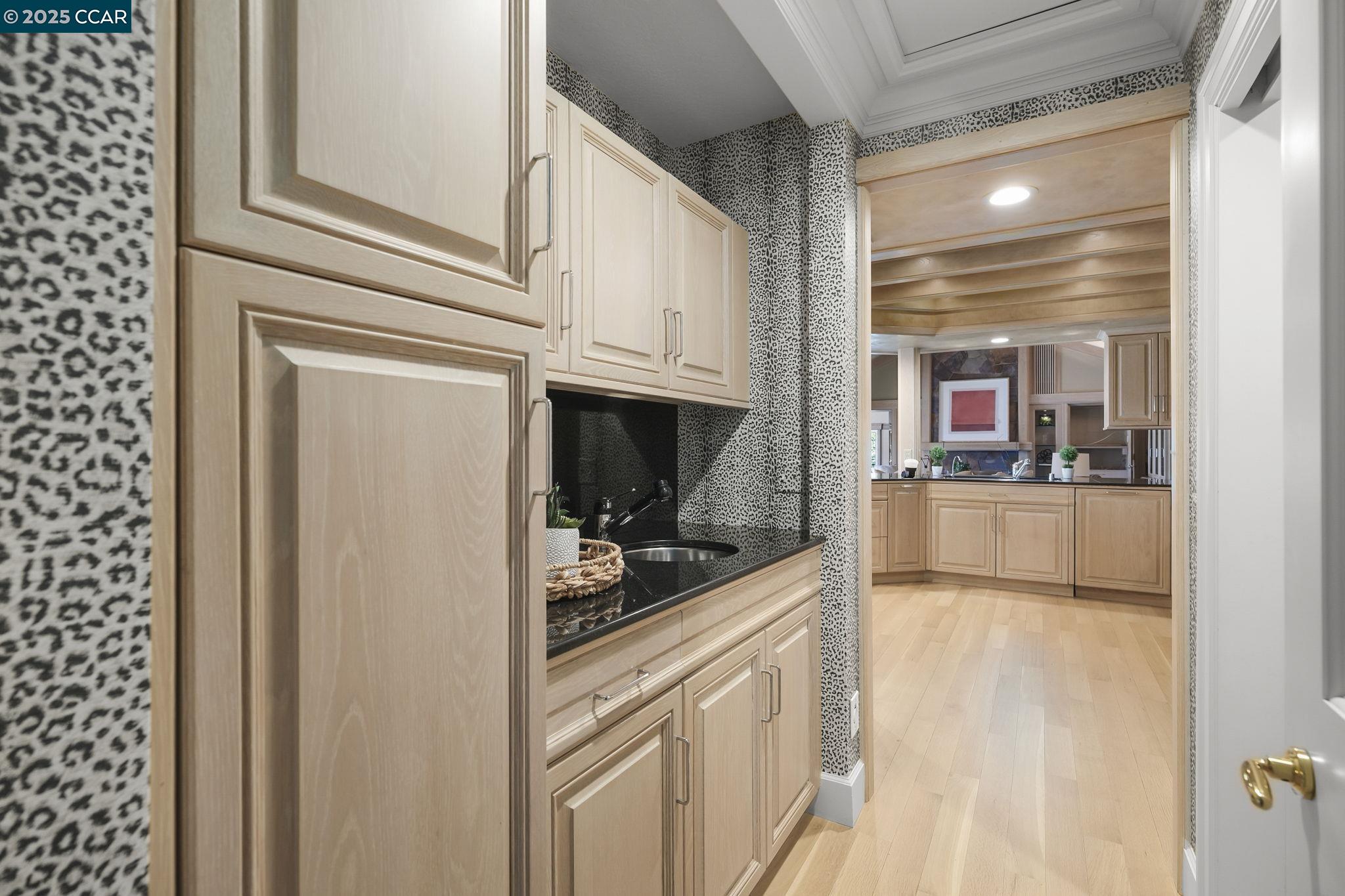 Walnut Creek, California, 94598, United States, 3 Bedrooms Bedrooms, ,3 BathroomsBathrooms,Residential,For Sale,1940979