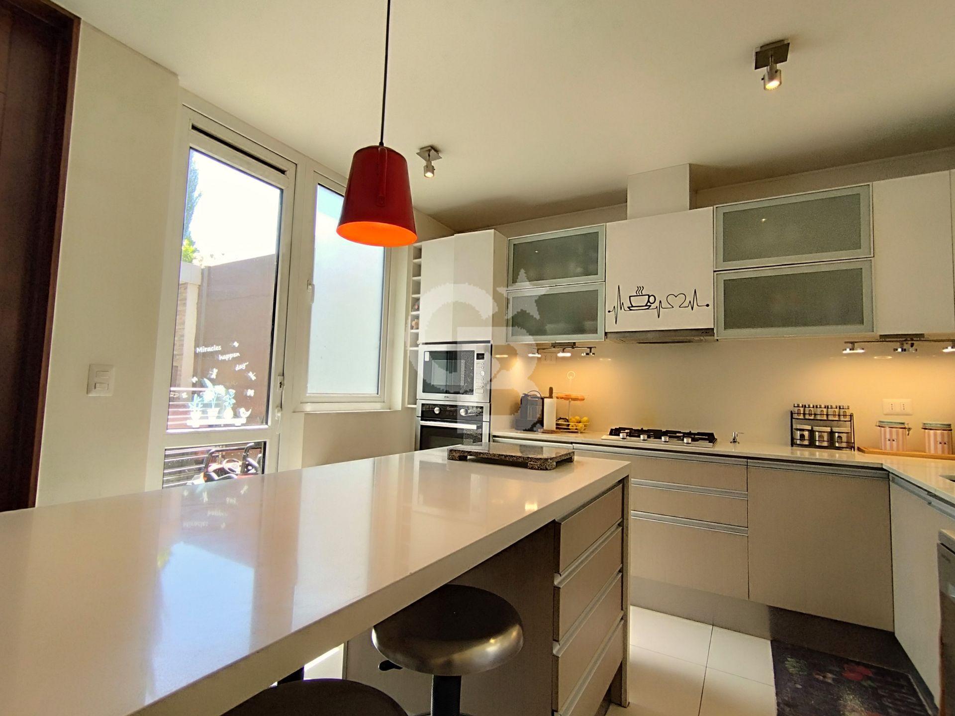 Colina, Chile, 5 Bedrooms Bedrooms, ,4 BathroomsBathrooms,Residential,For Sale,1998883