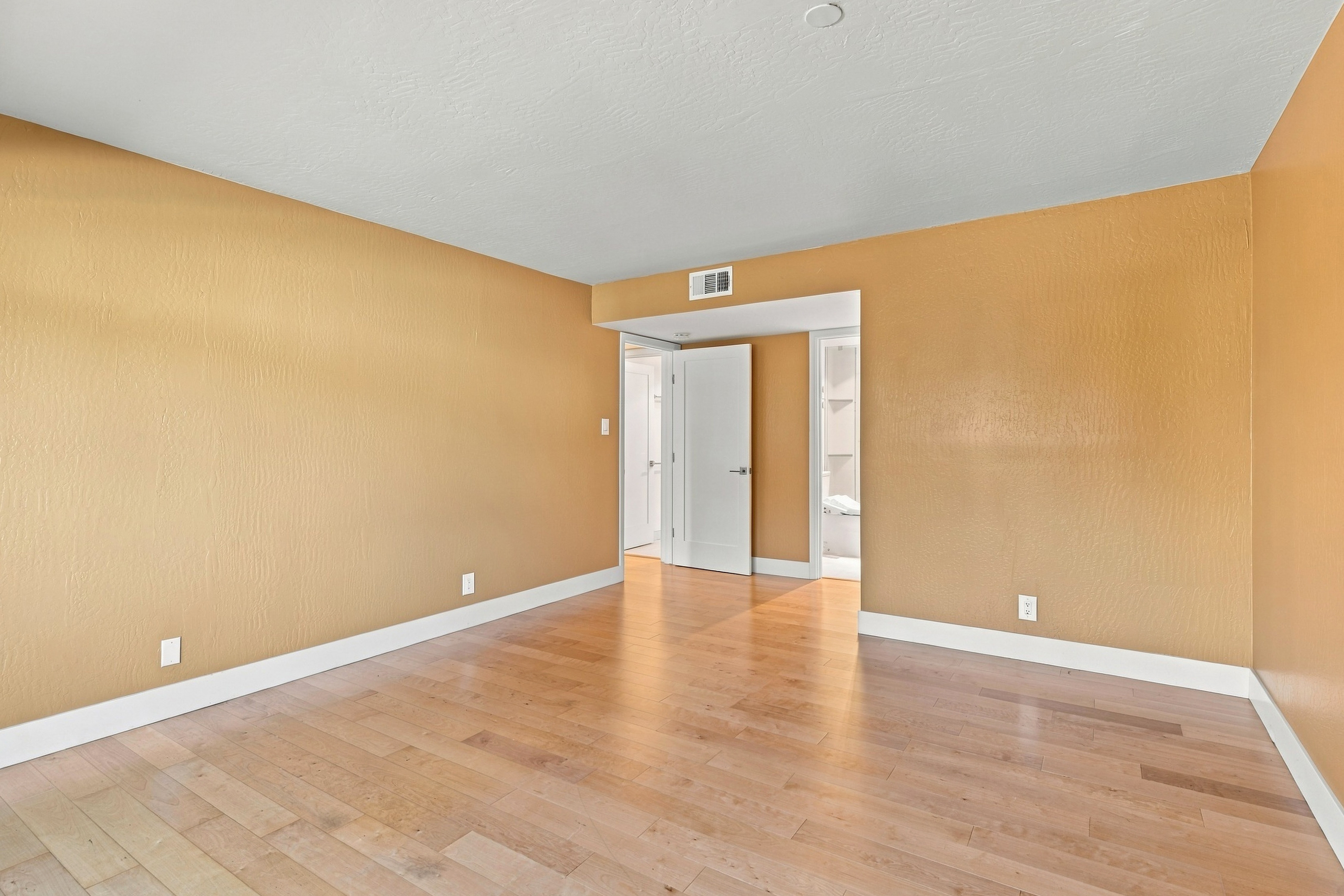  Remodeled Condo in the Heart of Downtown Los Altos - 物件實景