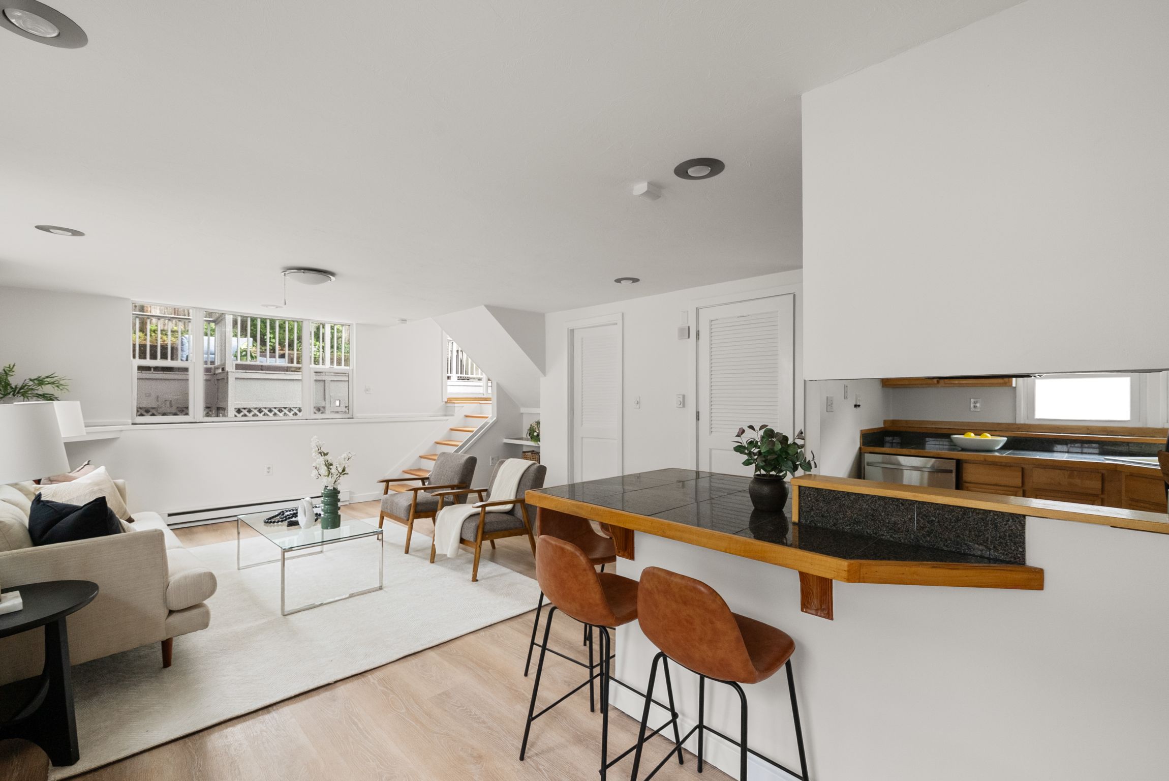  2-4 New Haven Street, Boston, MA, 02132 - 物件實景