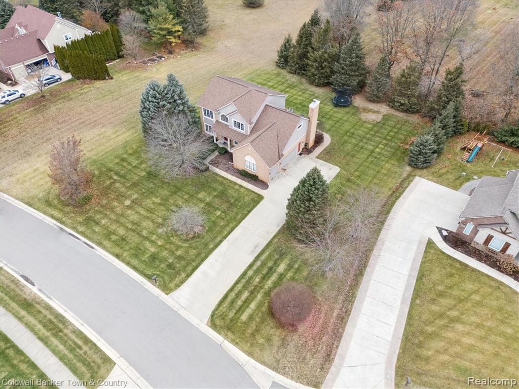 Highland, Michigan, 48357, United States, 4 Bedrooms Bedrooms, ,4 BathroomsBathrooms,Residential,For Sale,2003066