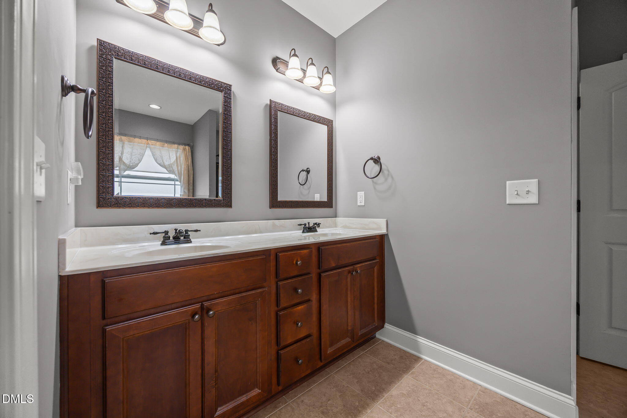 Wake Forest, North Carolina, 27587, United States, 3 Bedrooms Bedrooms, ,3 BathroomsBathrooms,Residential,For Sale,1985038