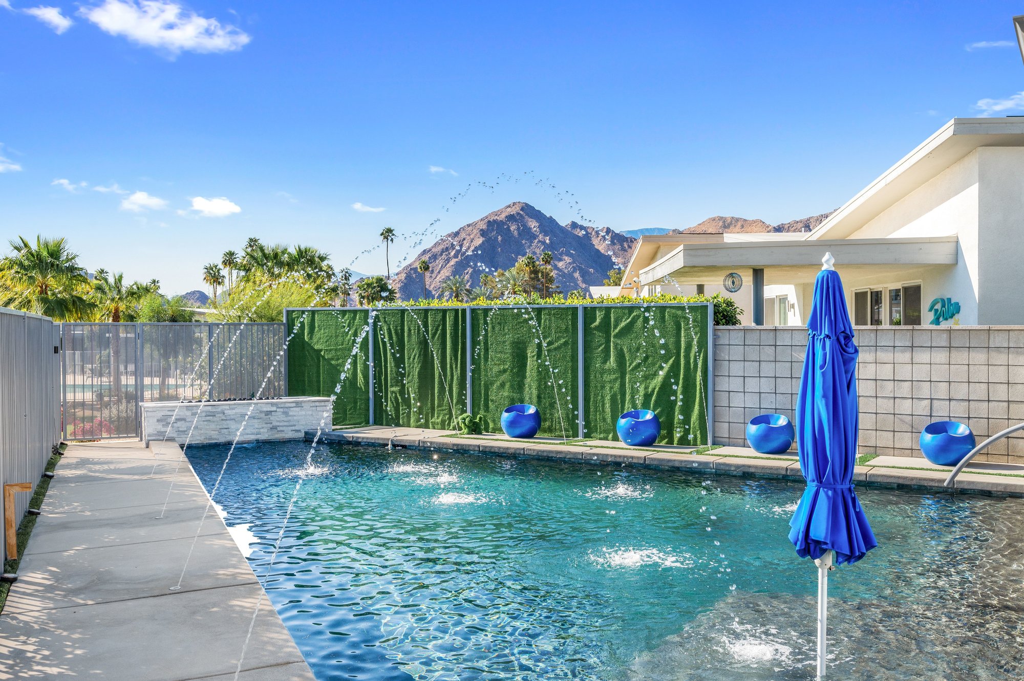  Luxury Mid-Century Indian Wells STR with Resort-Style Pool - 物件實景