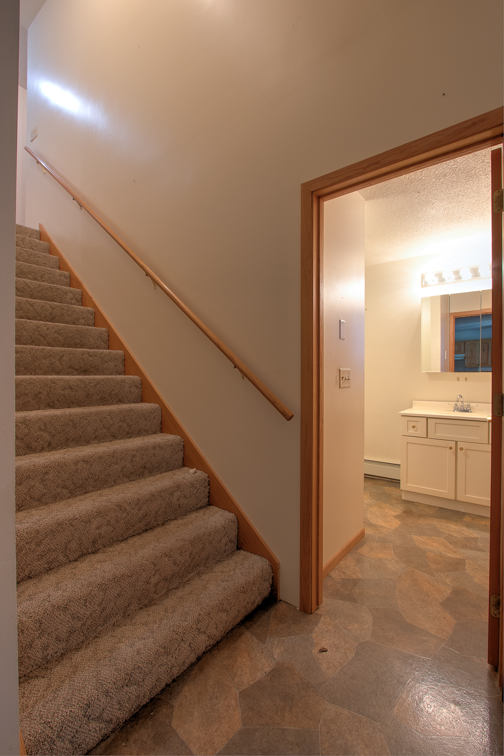 Mora, Minnesota, 55051, United States, 3 Bedrooms Bedrooms, ,3 BathroomsBathrooms,Residential,For Sale,1981190