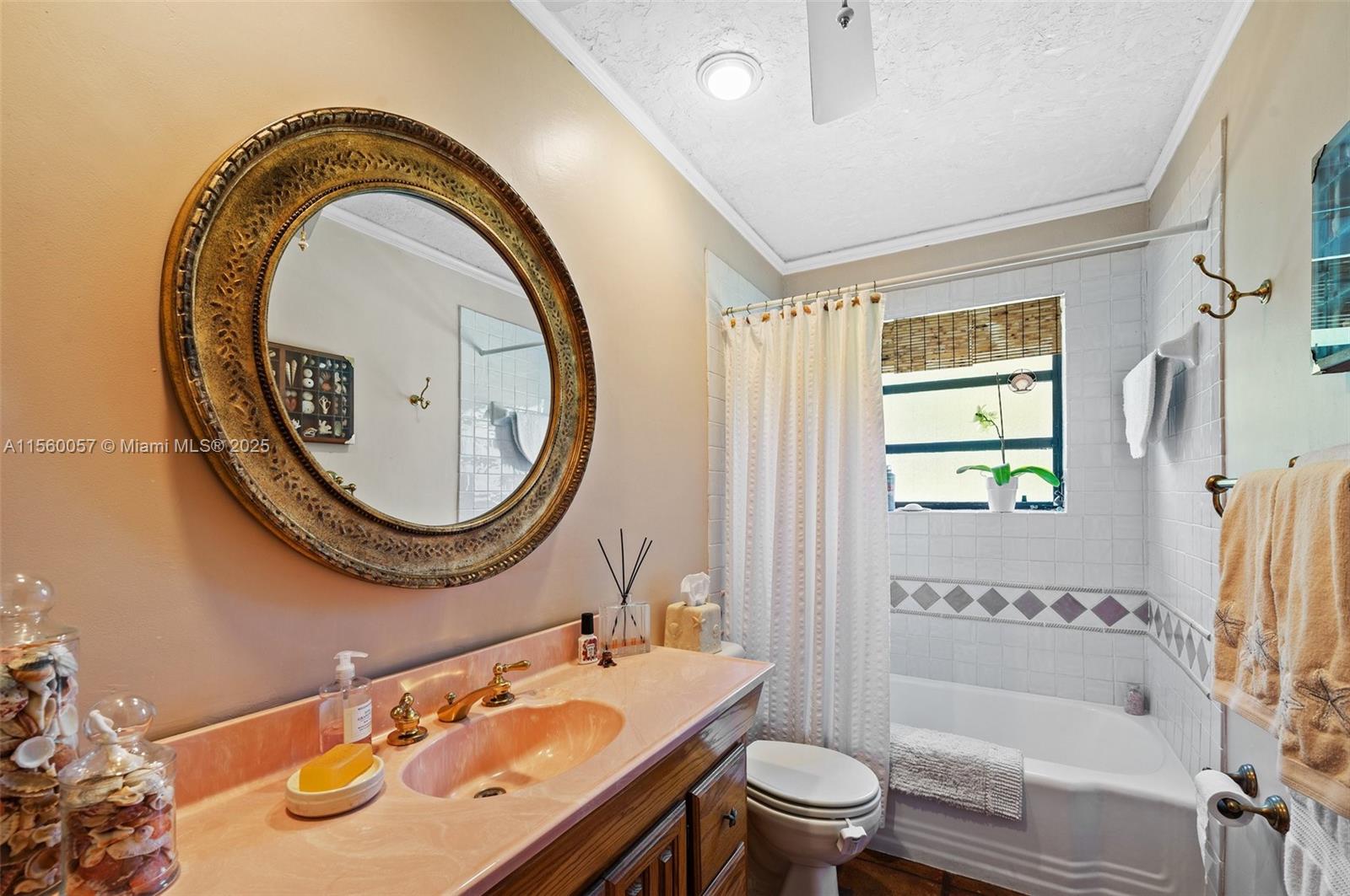 Pinecrest, Florida, 33156, United States, 2 Bedrooms Bedrooms, ,2 BathroomsBathrooms,Residential,For Sale,1885359
