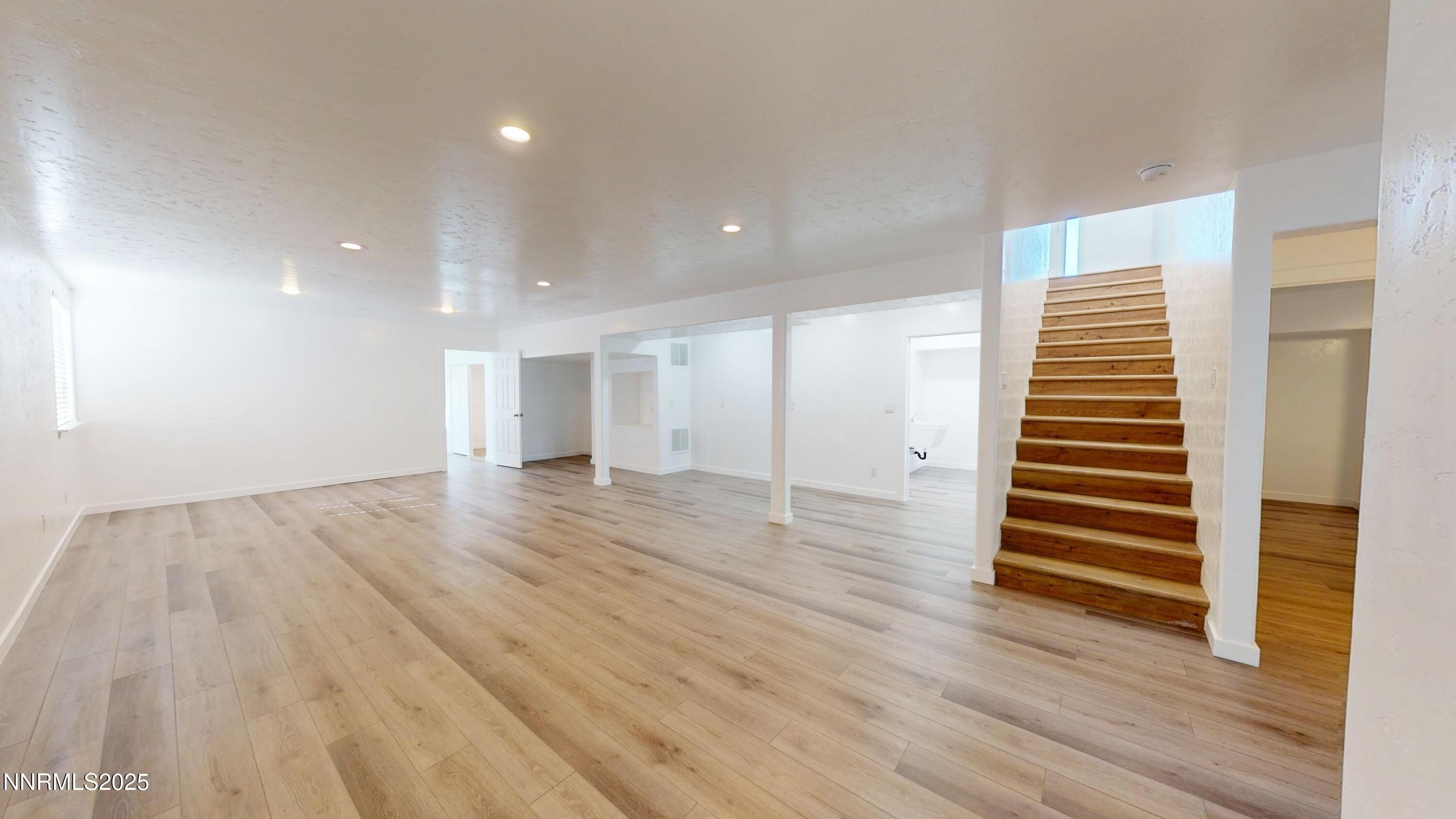 Winnemucca, Nevada, 89445, United States, 5 Bedrooms Bedrooms, ,3 BathroomsBathrooms,Residential,For Sale,1983317