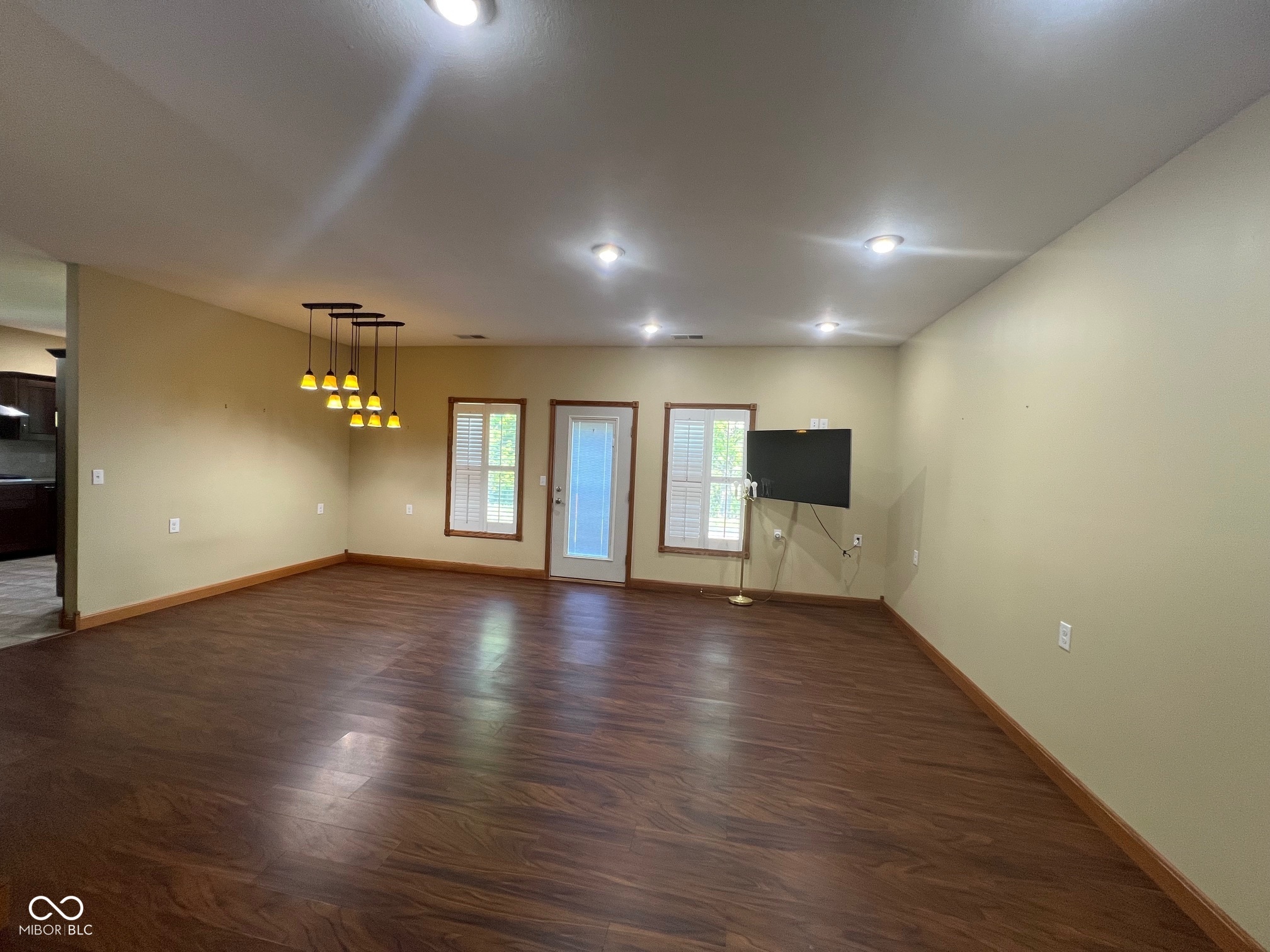 Farmersburg, Indiana, 47850, United States, 3 Bedrooms Bedrooms, ,2 BathroomsBathrooms,Residential,For Sale,1915515