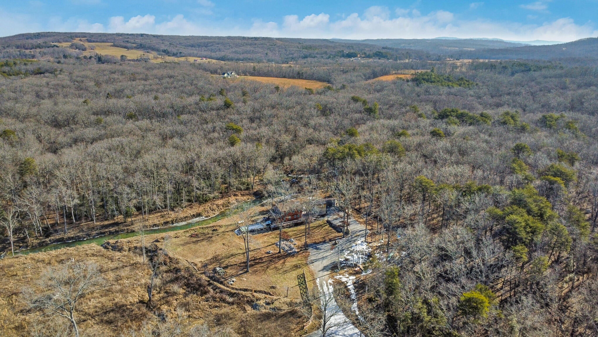 Pikeville, Tennessee, 37367, United States, 5 Bedrooms Bedrooms, ,3 BathroomsBathrooms,Residential,For Sale,1692577