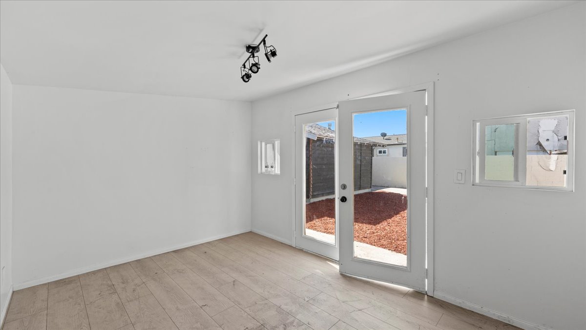 Compton, California, 90220, United States, 3 Bedrooms Bedrooms, ,2 BathroomsBathrooms,Residential,For Sale,1943002