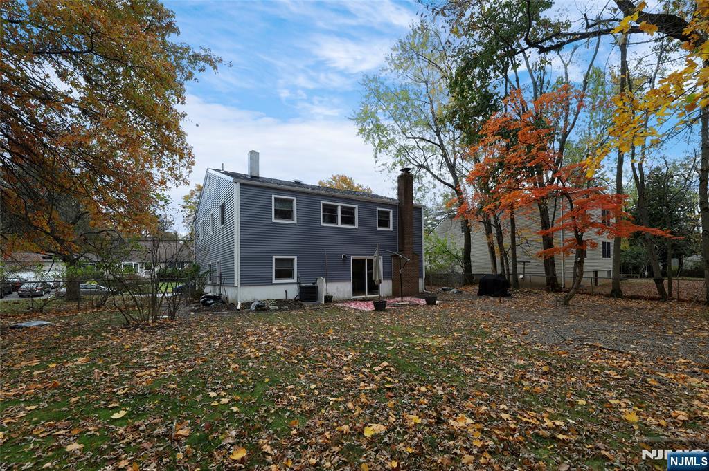 Northvale, New Jersey, 07647, United States, 4 Bedrooms Bedrooms, ,2 BathroomsBathrooms,Residential,For Sale,1986312