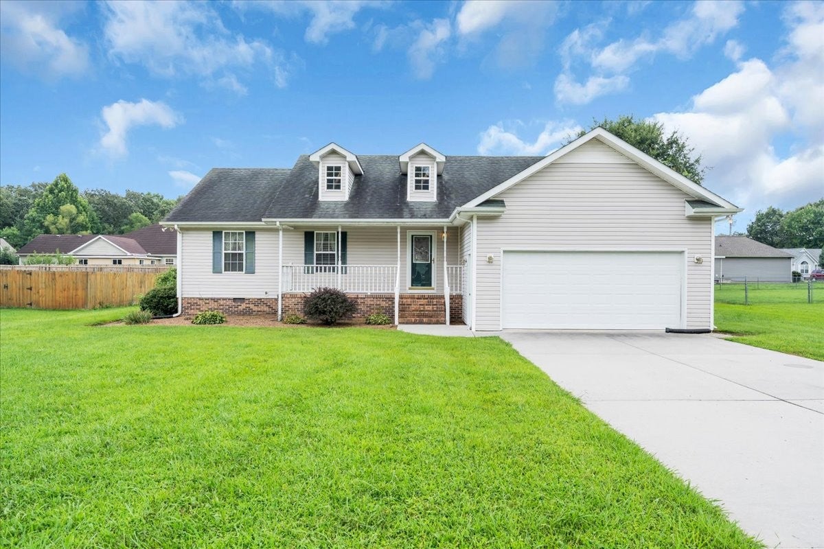 Doak Rd, Manchester, TN 37355
