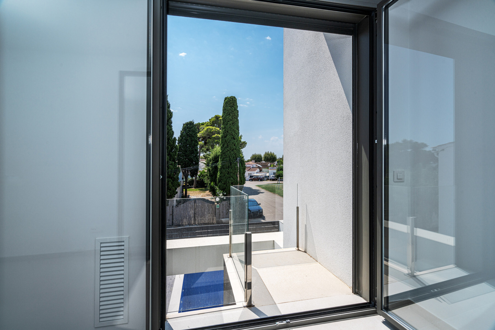 Newly built house in a privileged residential area near the beach. - 物件實景