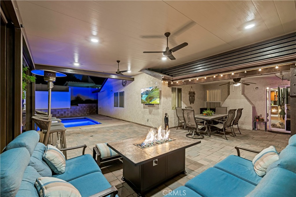 Valencia, California, 91354, United States, 3 Bedrooms Bedrooms, ,3 BathroomsBathrooms,Residential,For Sale,2034142