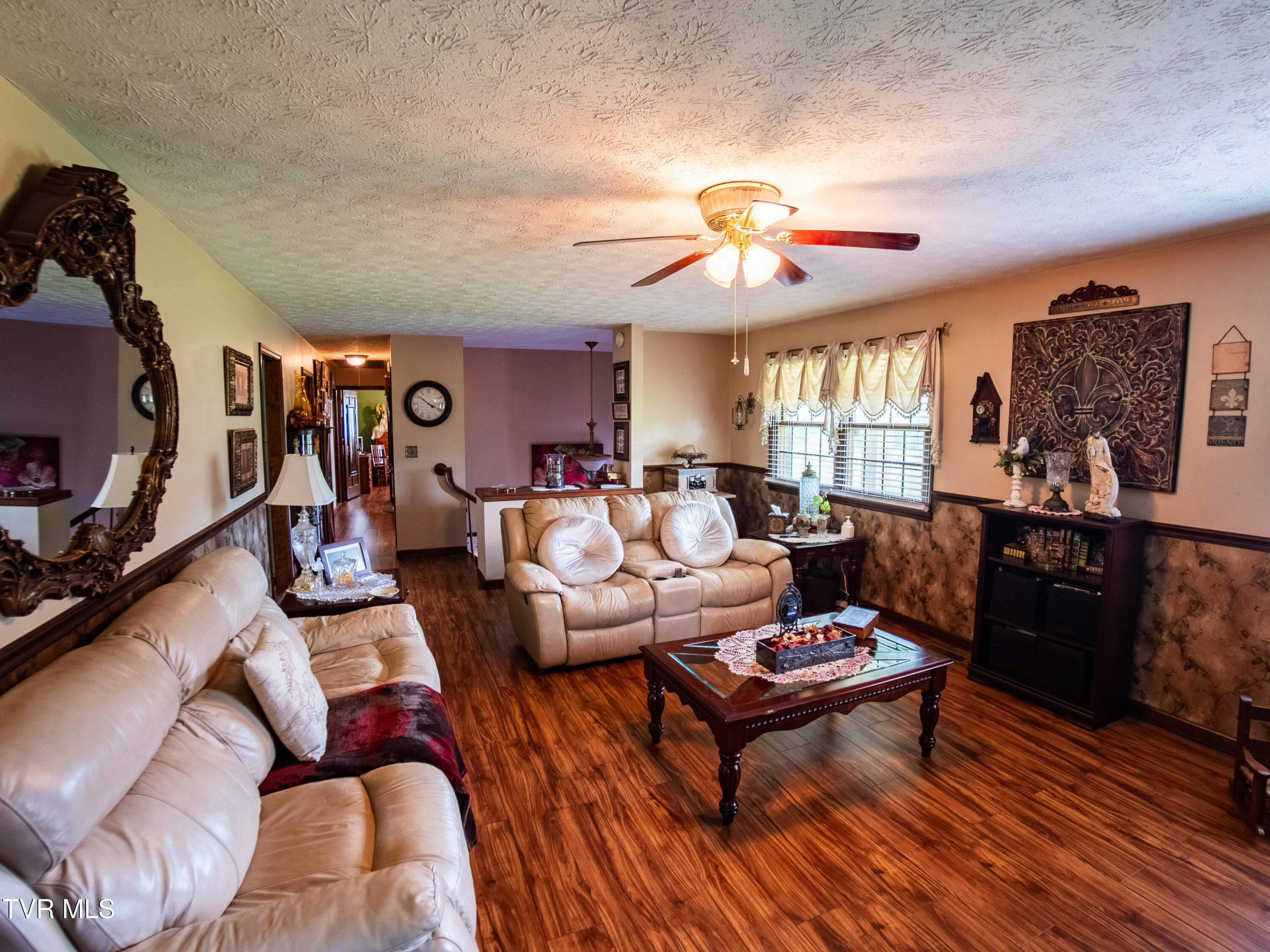Surgoinsville, Tennessee, 37873, United States, 3 Bedrooms Bedrooms, ,3 BathroomsBathrooms,Residential,For Sale,1937059