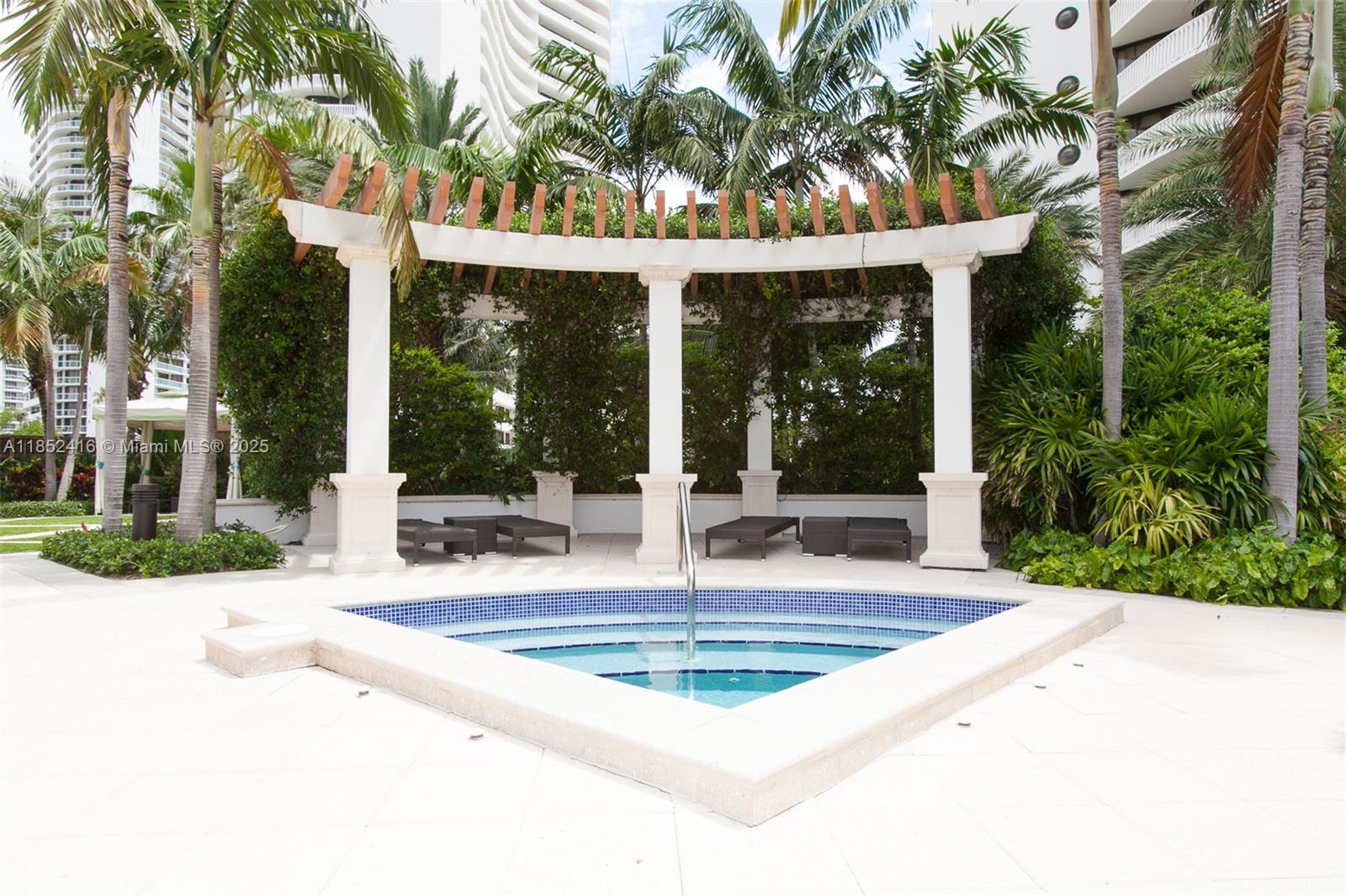 Aventura, Florida, 33160, United States, 2 Bedrooms Bedrooms, ,2 BathroomsBathrooms,Residential,For Sale,1908506