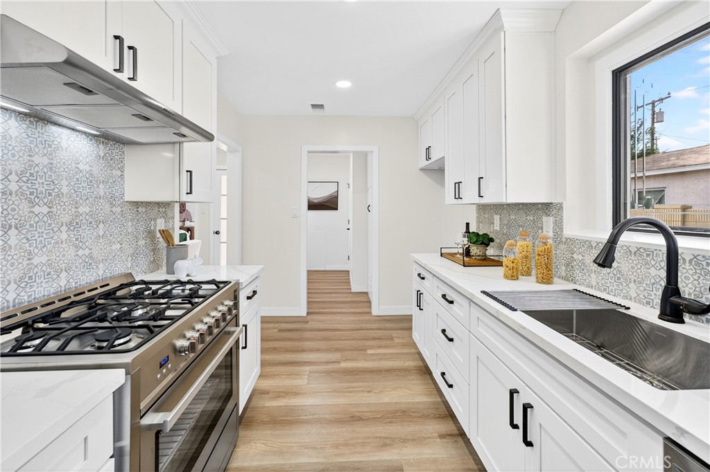 Anaheim, California, 92805, United States, 3 Bedrooms Bedrooms, ,3 BathroomsBathrooms,Residential,For Sale,1927915