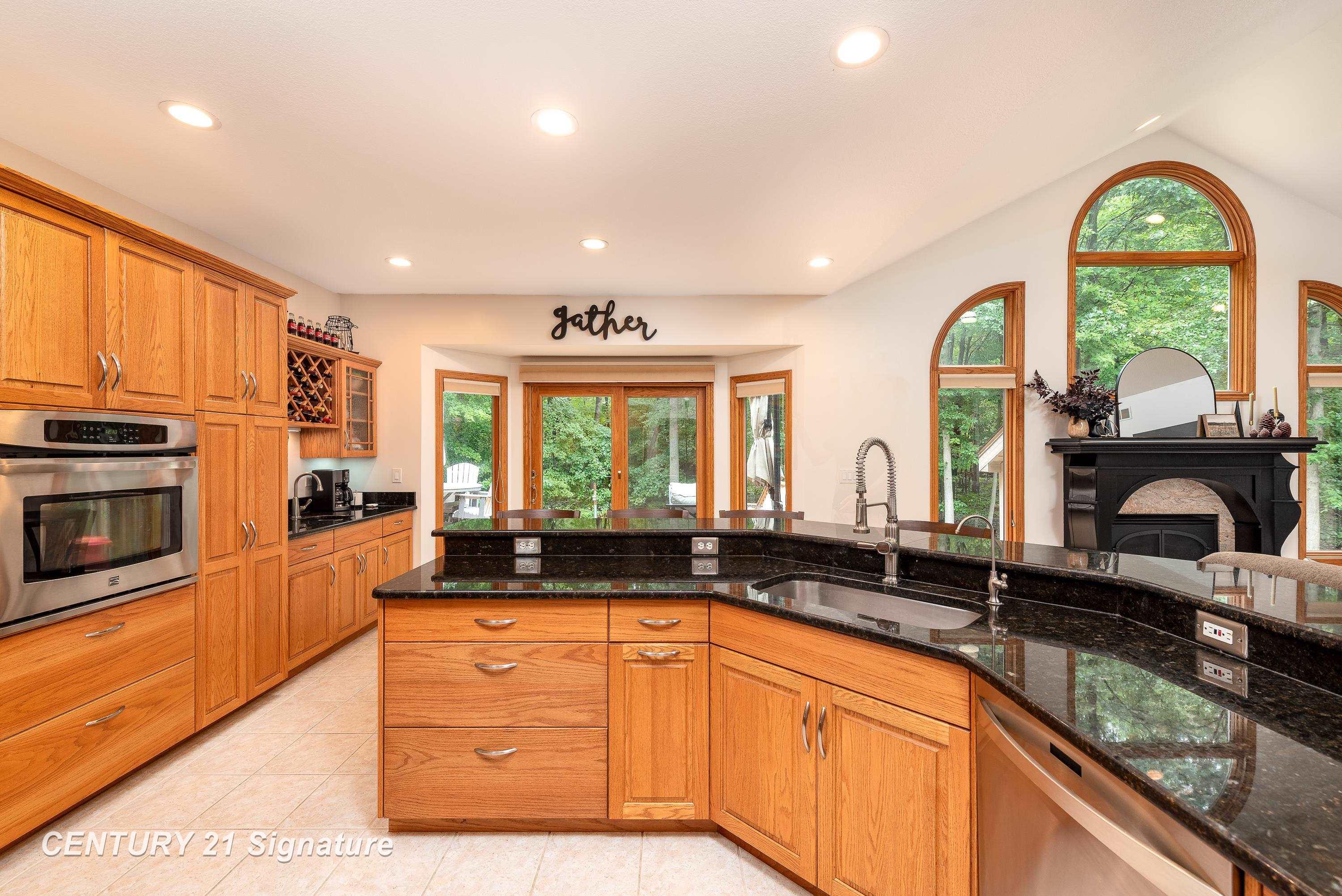 Midland, Michigan, 48642, United States, 4 Bedrooms Bedrooms, ,4 BathroomsBathrooms,Residential,For Sale,1981161