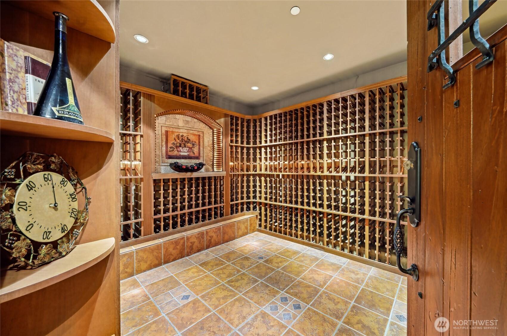 BELLEVUE, Washington, 98006, United States, 4 Bedrooms Bedrooms, ,6 BathroomsBathrooms,Residential,For Sale,1876137
