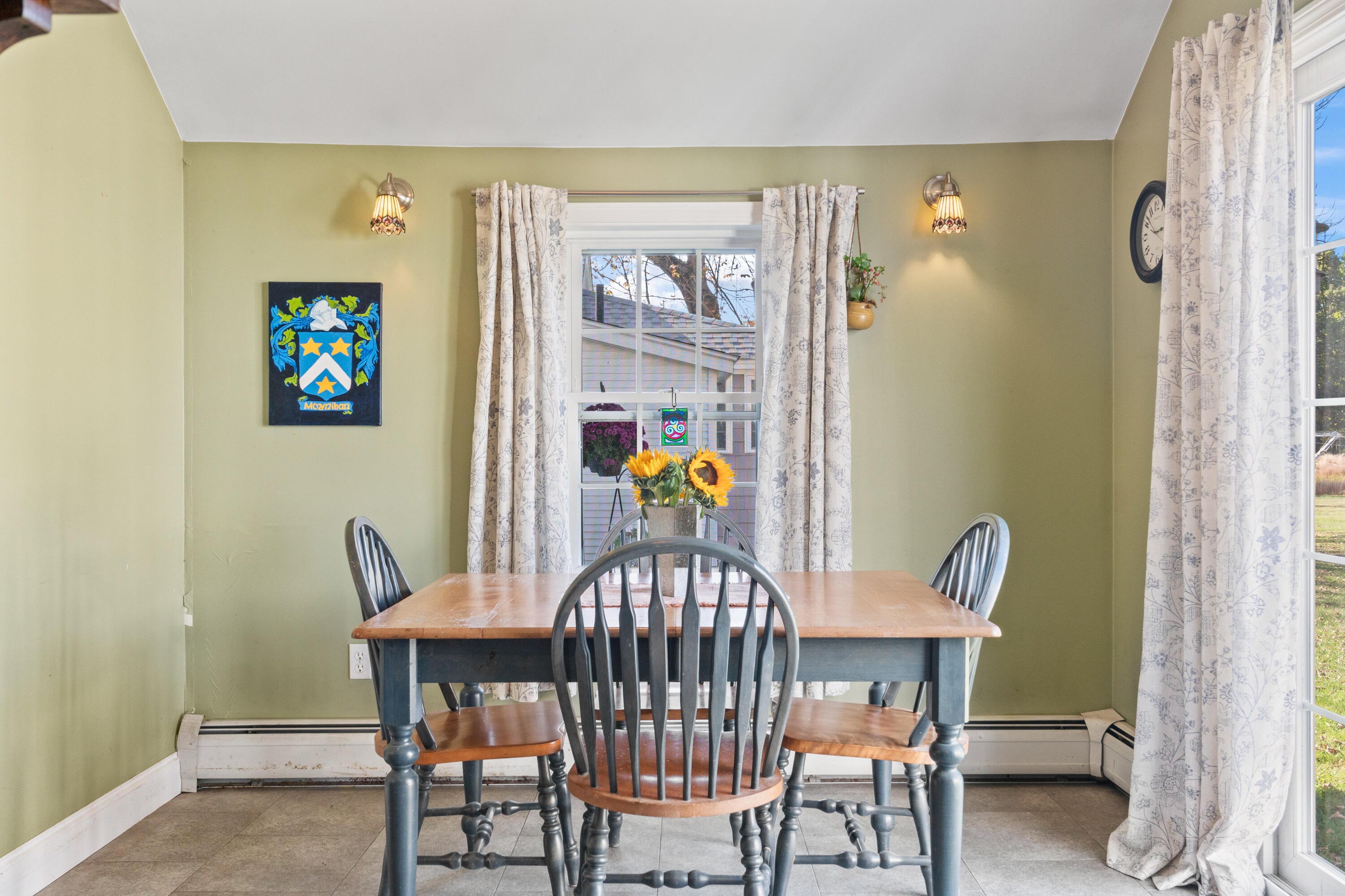 Eliot, Maine, 03903, United States, 4 Bedrooms Bedrooms, ,2 BathroomsBathrooms,Residential,For Sale,1977194