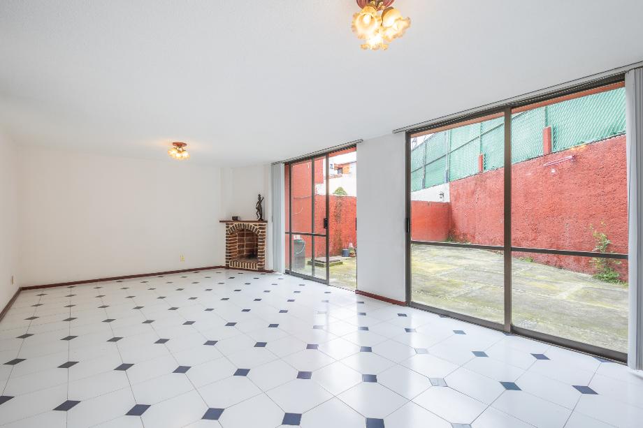 Álvaro Obregón, Ciudad de México, 01700, Mexico, 4 Bedrooms Bedrooms, ,3 BathroomsBathrooms,Residential,For Sale,1729158