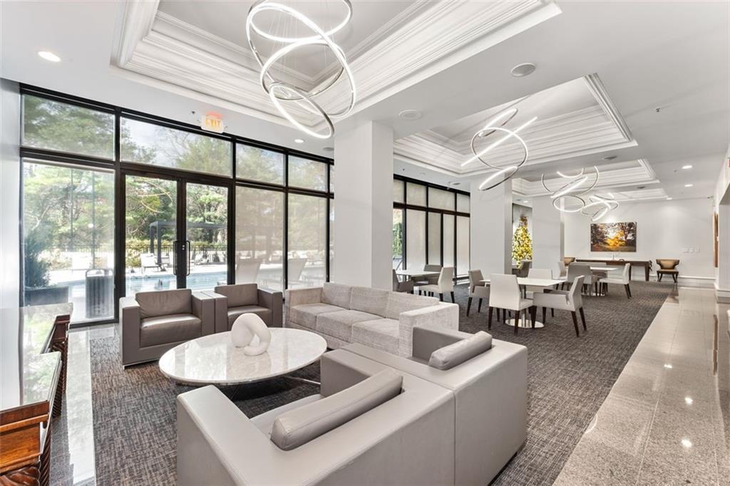 Atlanta, Georgia, 30305, United States, 2 Bedrooms Bedrooms, ,2 BathroomsBathrooms,Residential,For Sale,2002175