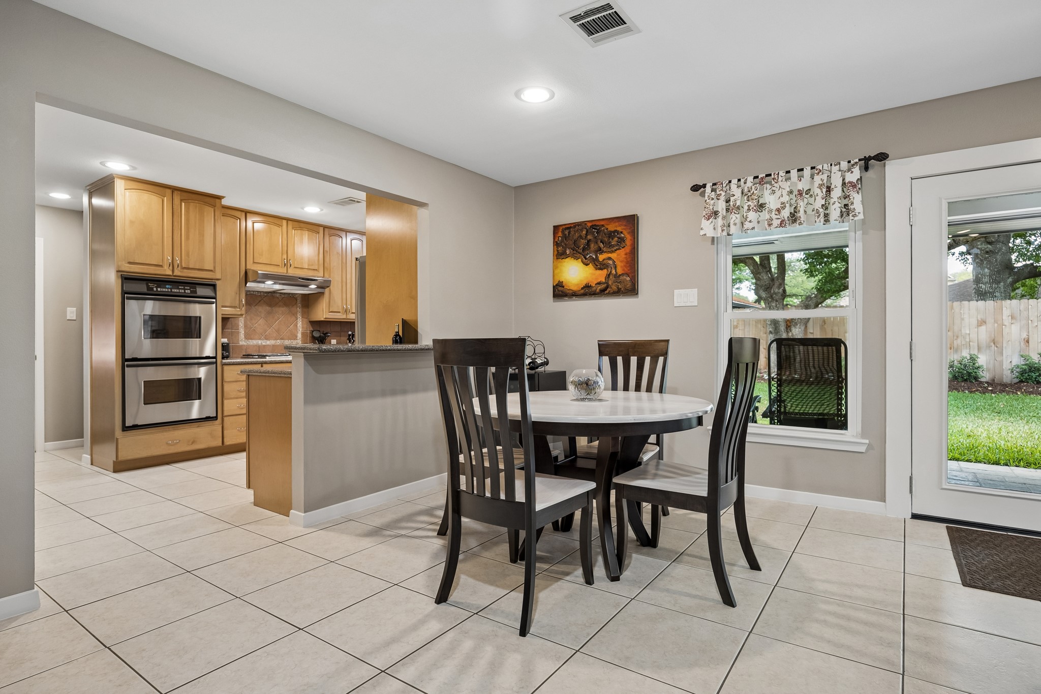  3427 Gannett Street - 物件實景