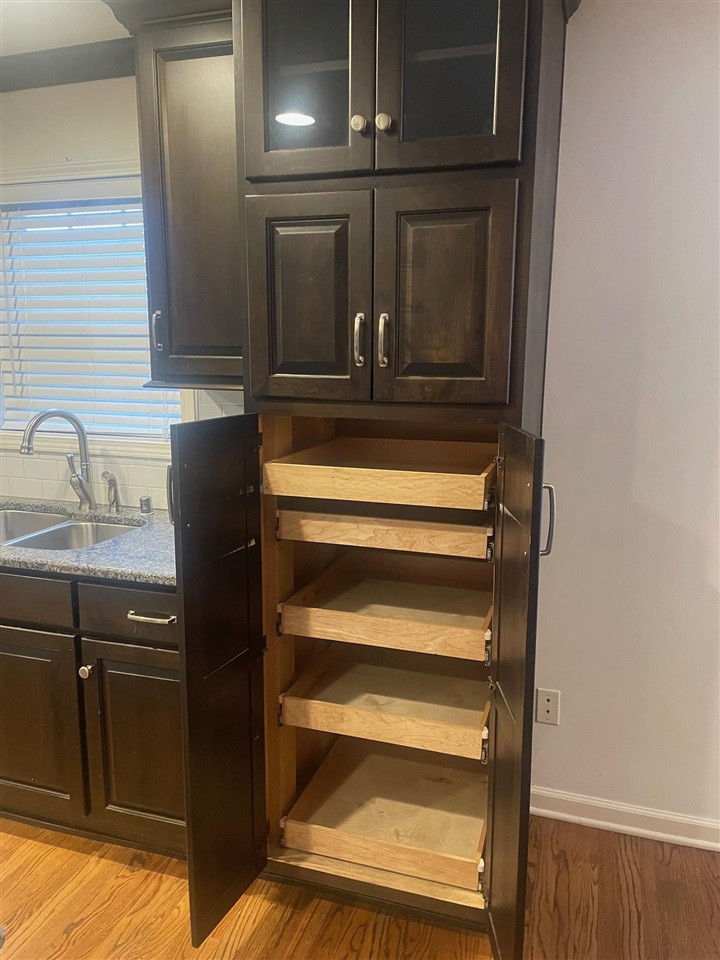 Bowling Green, Kentucky, 42104, United States, 4 Bedrooms Bedrooms, ,5 BathroomsBathrooms,Residential,For Sale,1971353