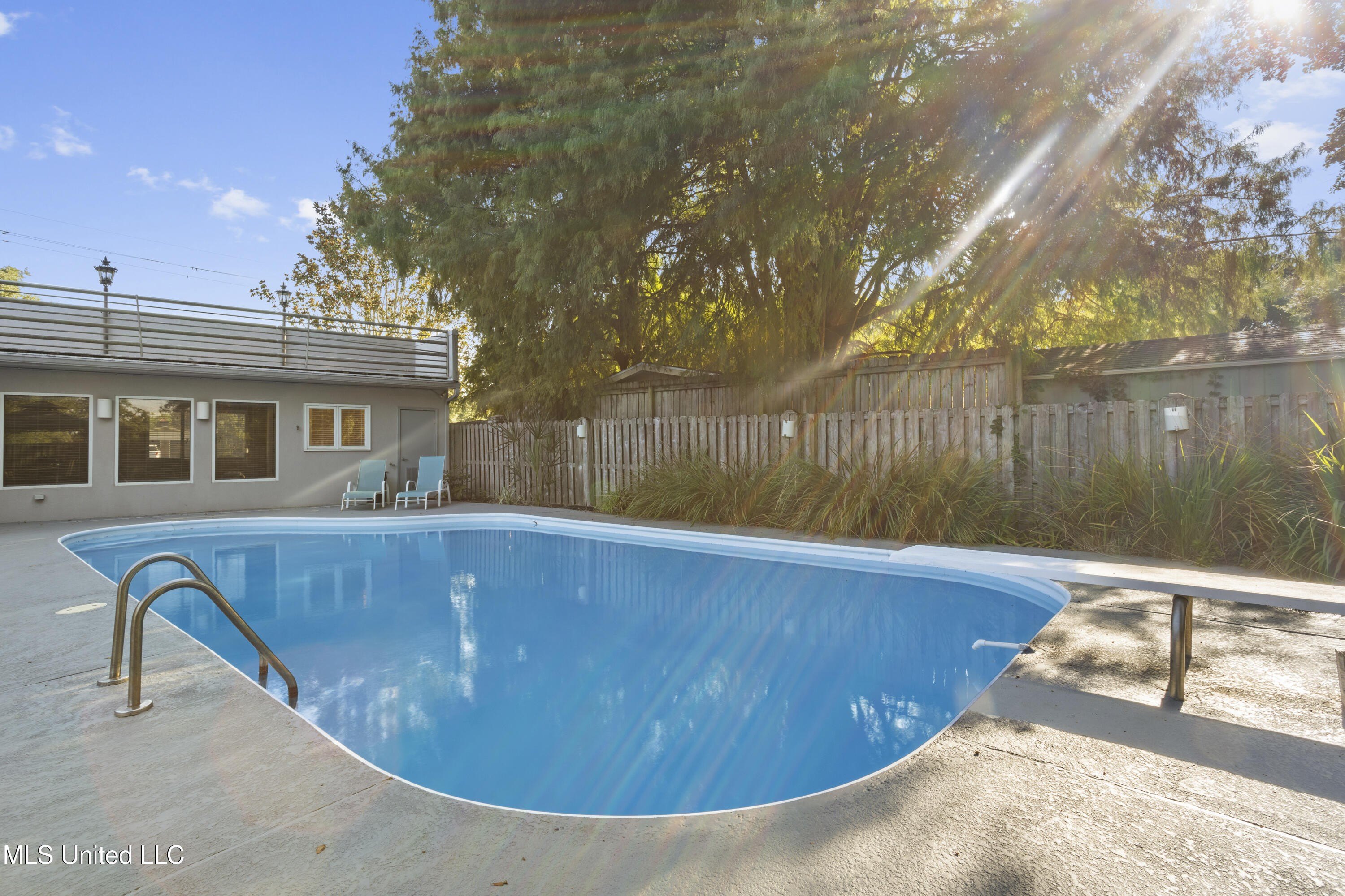 Gulfport, Mississippi, 39507, United States, 4 Bedrooms Bedrooms, ,4 BathroomsBathrooms,Residential,For Sale,1974539