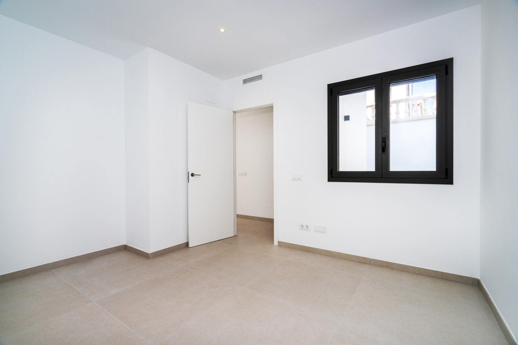  New minimalist building in Requesens - Empuriabrava - 物件實景
