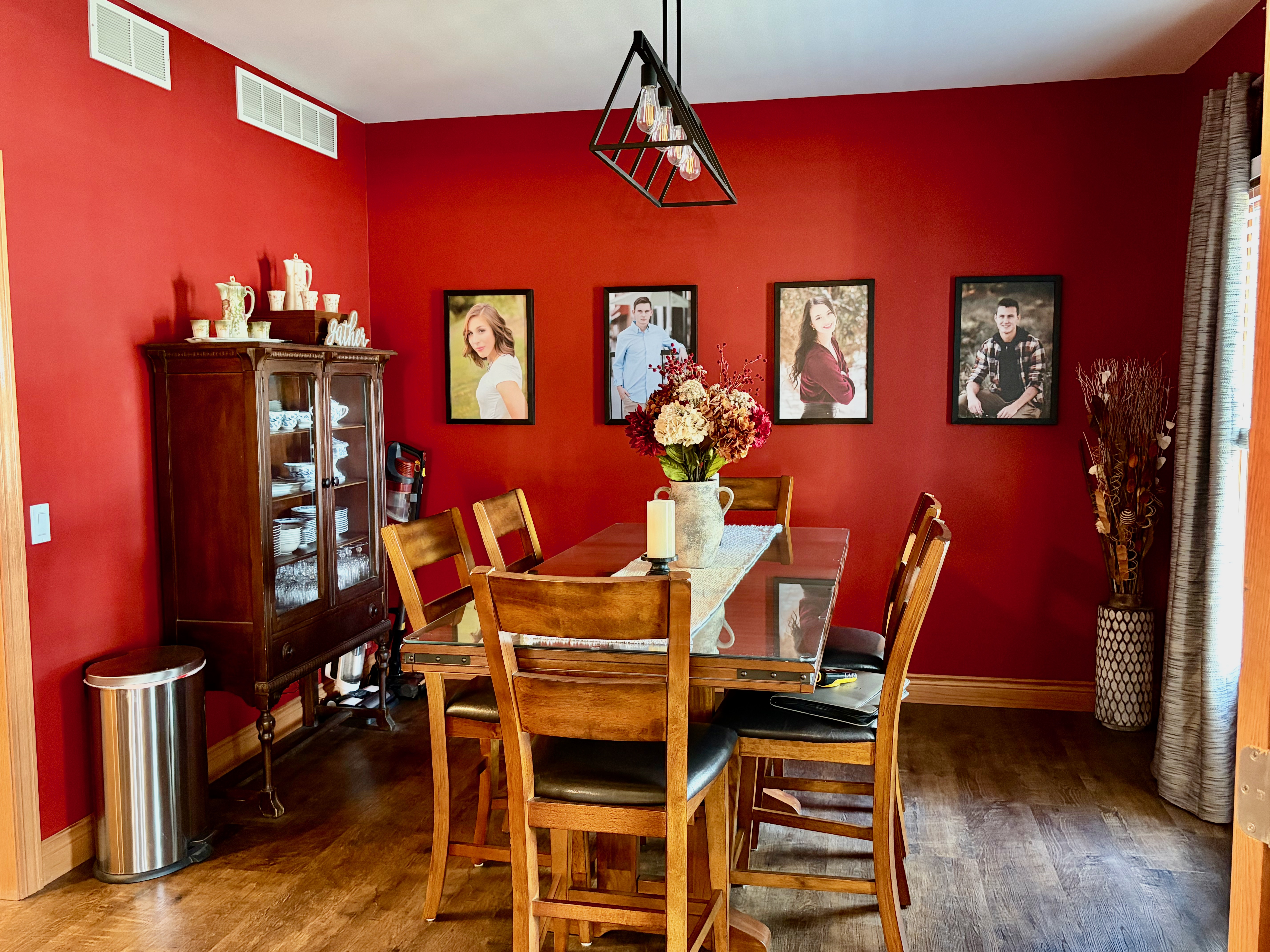 Effingham, Illinois, 62401, United States, 5 Bedrooms Bedrooms, ,5 BathroomsBathrooms,Residential,For Sale,1981428