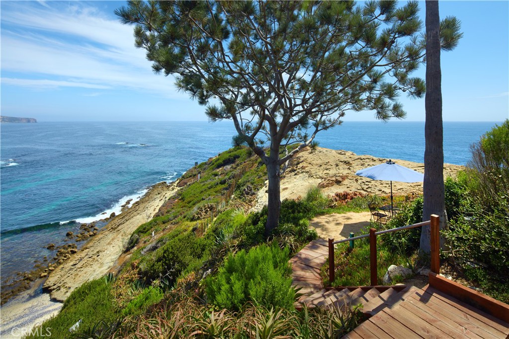 111 S La Senda Drive, Laguna Beach, California, 92651, United States, 4 Bedrooms Bedrooms, ,7 BathroomsBathrooms,Residential,For Sale,111 S La Senda Drive,1625085