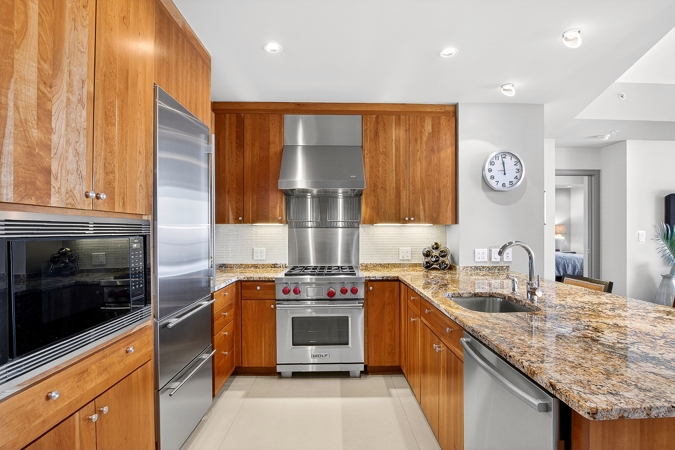  Immaculate Two Bedroom with Dedicated Office/Den at Sought-after Terminus - 物件實景
