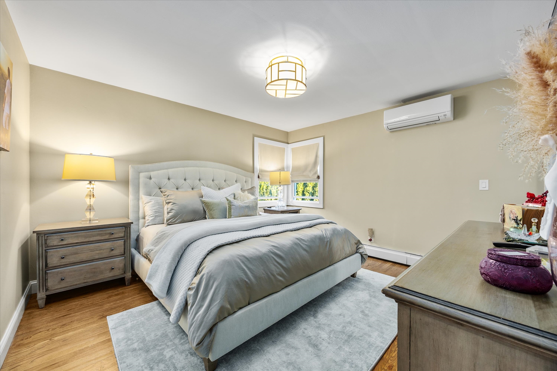 Howard Beach, New York, 11414, United States, 6 Bedrooms Bedrooms, ,2 BathroomsBathrooms,Residential,For Sale,2005661