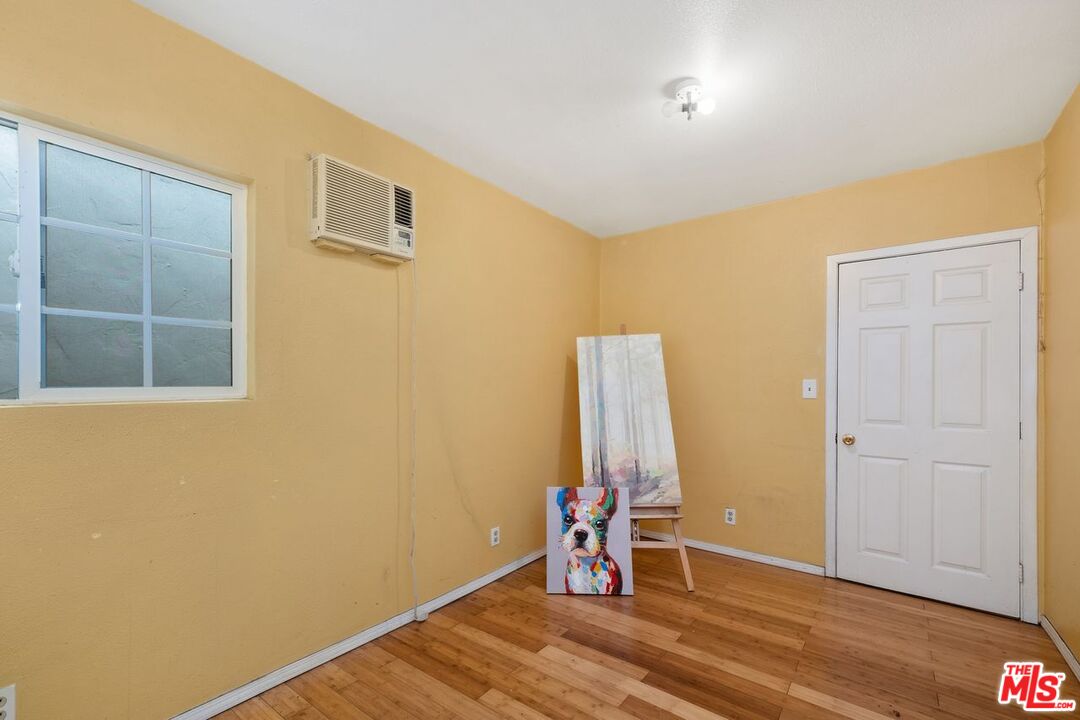 Los Angeles, California, 90048, United States, 4 Bedrooms Bedrooms, ,4 BathroomsBathrooms,Residential,For Sale,1912253