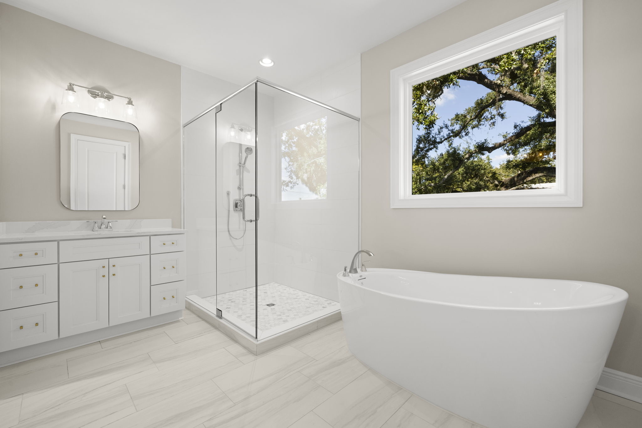 Tampa, Florida, 33629, United States, 4 Bedrooms Bedrooms, ,5 BathroomsBathrooms,Residential,For Sale,1986126