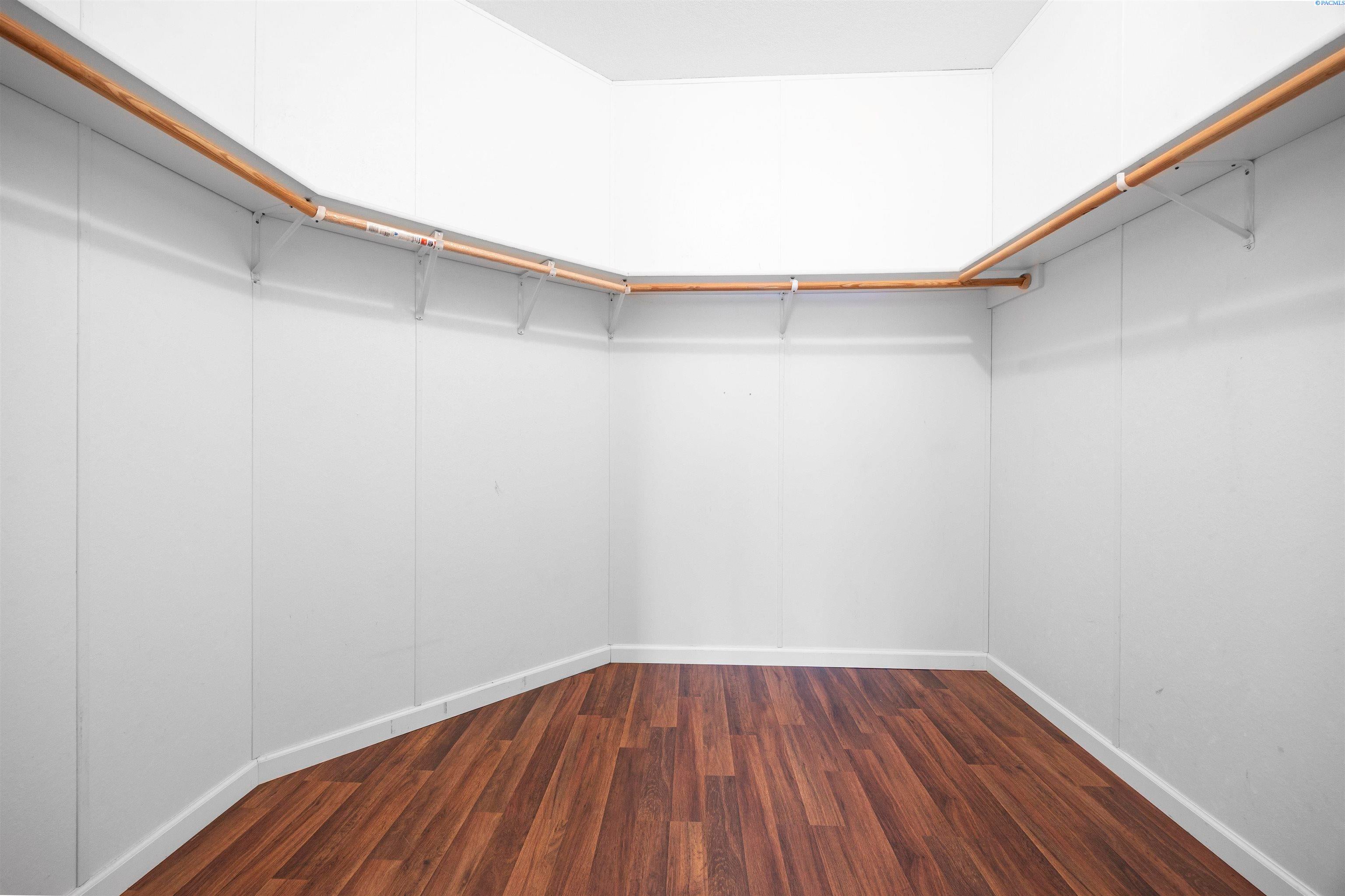 Benton City, Washington, 99320, United States, 3 Bedrooms Bedrooms, ,2 BathroomsBathrooms,Residential,For Sale,1998033