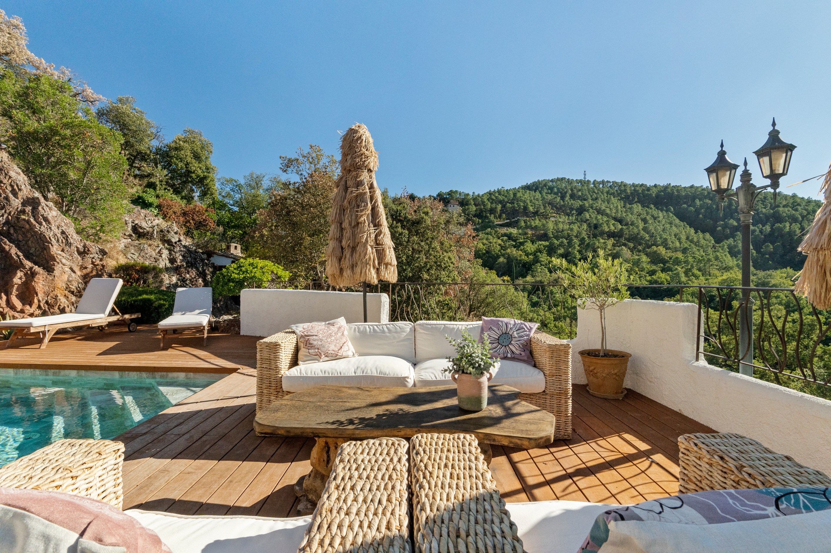  Contemporary Provençal villa for sale near Fréjus and Cannes – Secure estate wi… - 物件實景