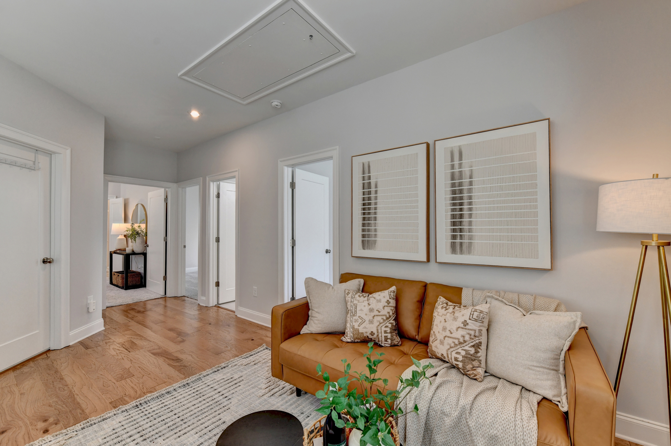  Thoughtfully Designed Milton Home Offers Low-maintenance Living - 物件實景