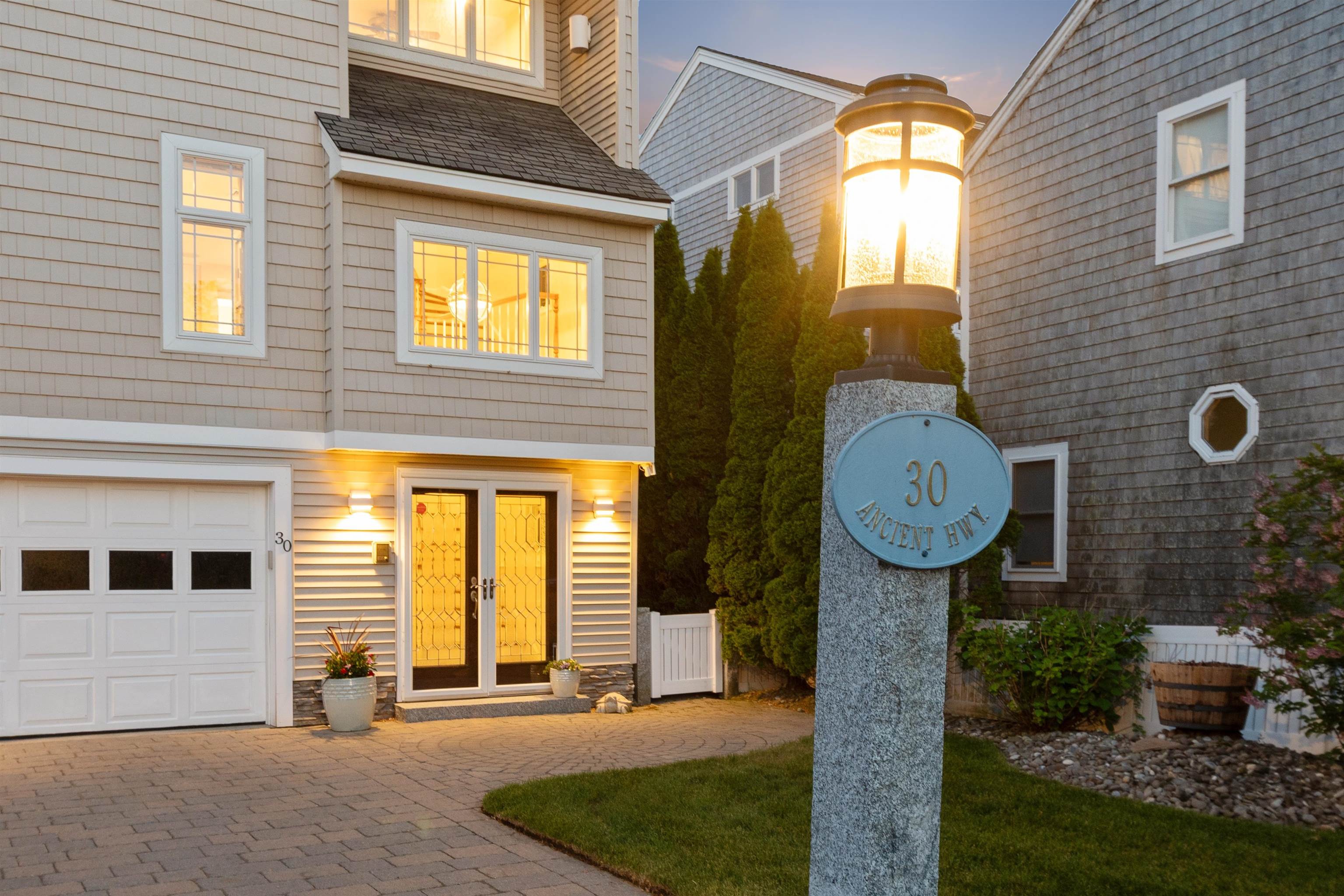 Hampton, New Hampshire, 03842, United States, 3 Bedrooms Bedrooms, ,1 BathroomBathrooms,Residential,For Sale,1846581