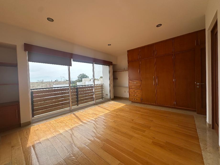 Querétaro, Querétaro, 76100, Mexico, 3 Bedrooms Bedrooms, ,4 BathroomsBathrooms,Residential,For Sale,1699269
