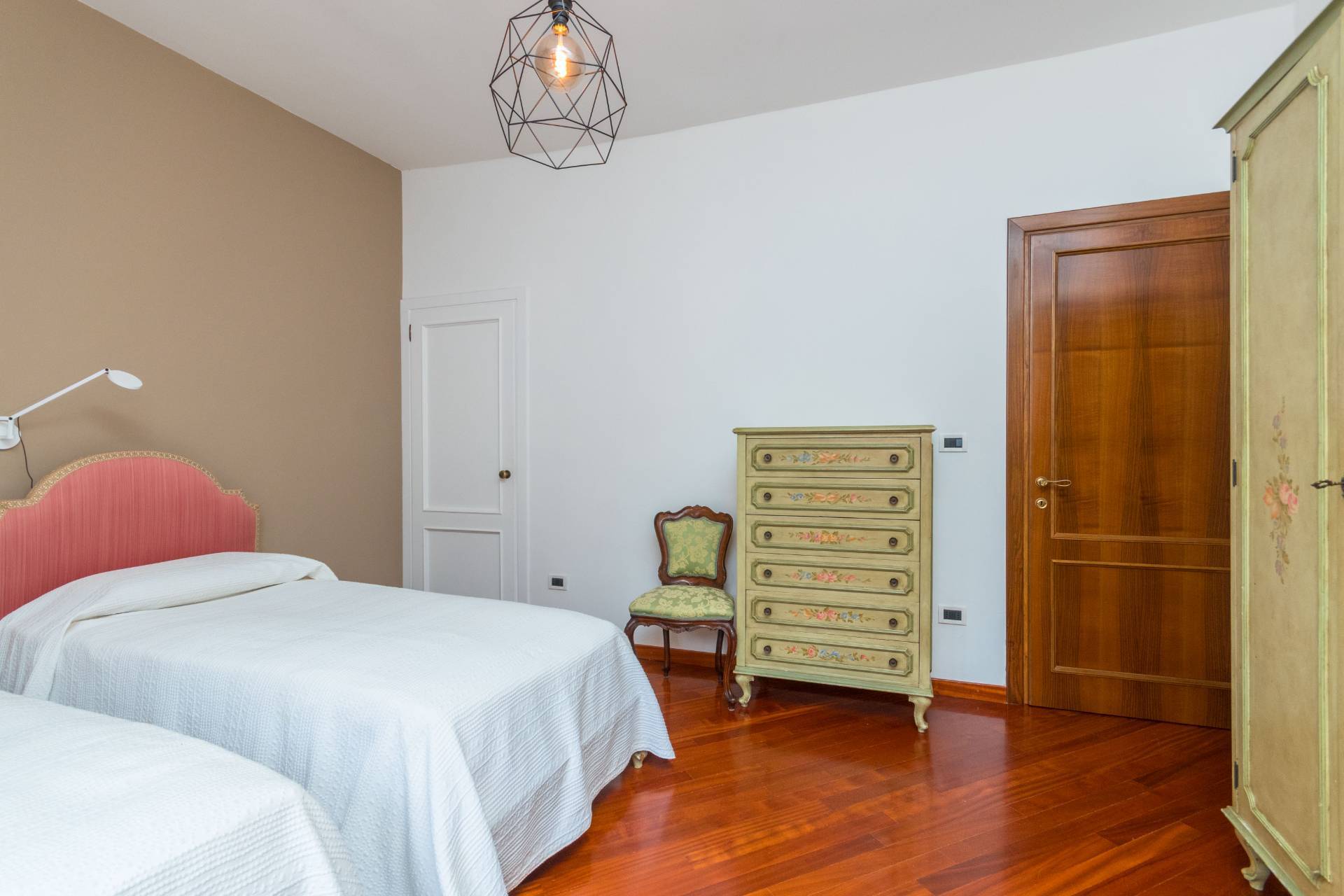 Venezia, Venezia, 30100, IT, 4 Bedrooms Bedrooms, ,2 BathroomsBathrooms,Residential,For Sale,1786336