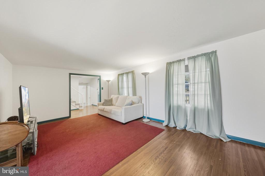 Cherry Hill, New Jersey, 08034, United States, 4 Bedrooms Bedrooms, ,4 BathroomsBathrooms,Residential,For Sale,1990479