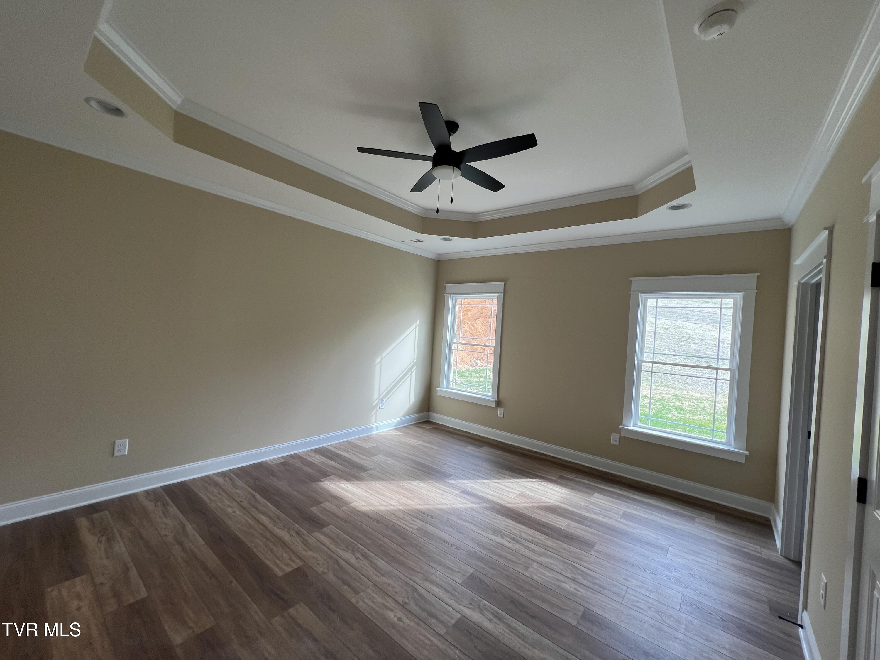 Jonesborough, Tennessee, 37659, United States, 3 Bedrooms Bedrooms, ,2 BathroomsBathrooms,Residential,For Sale,2008840