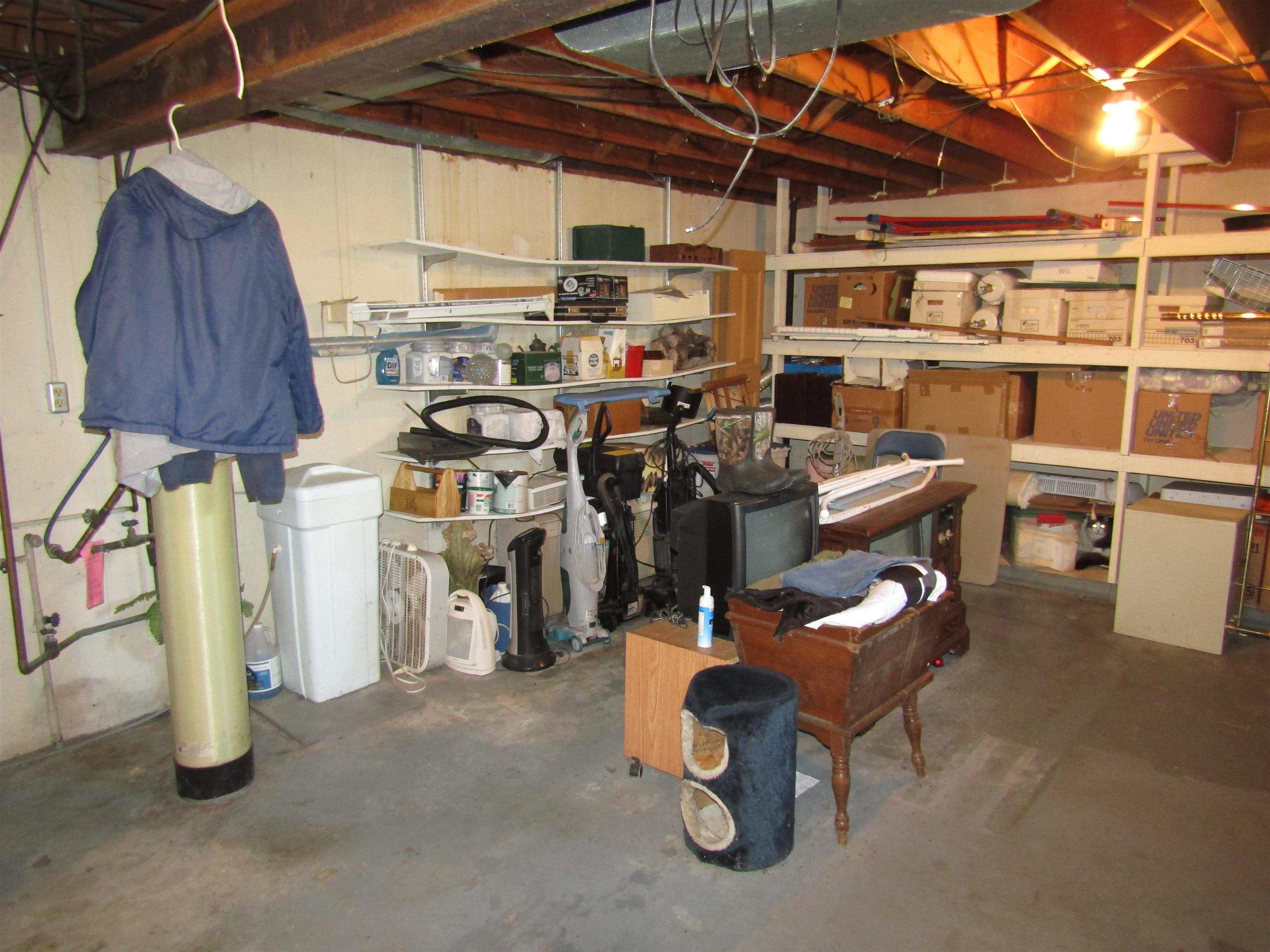 Beloit, Wisconsin, 53511, United States, 6 Bedrooms Bedrooms, ,5 BathroomsBathrooms,Residential,For Sale,1923330