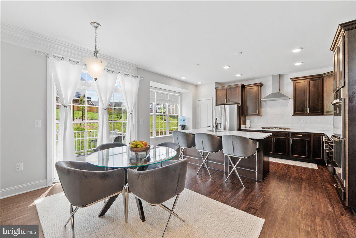 Woodbridge, Virginia, 22193, United States, 3 Bedrooms Bedrooms, ,4 BathroomsBathrooms,Residential,For Sale,1921081