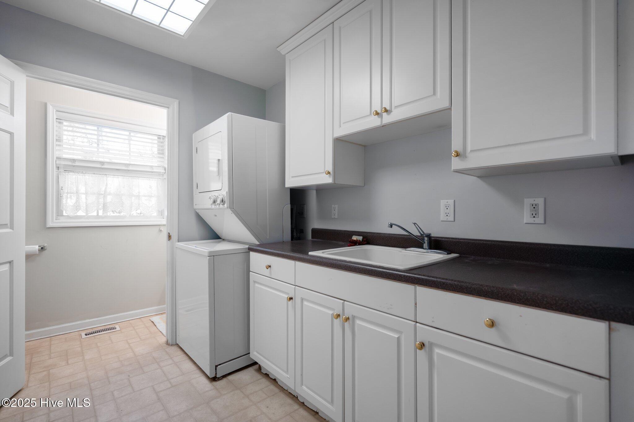 Oak Island, North Carolina, 28465, United States, 4 Bedrooms Bedrooms, ,4 BathroomsBathrooms,Residential,For Sale,1928630