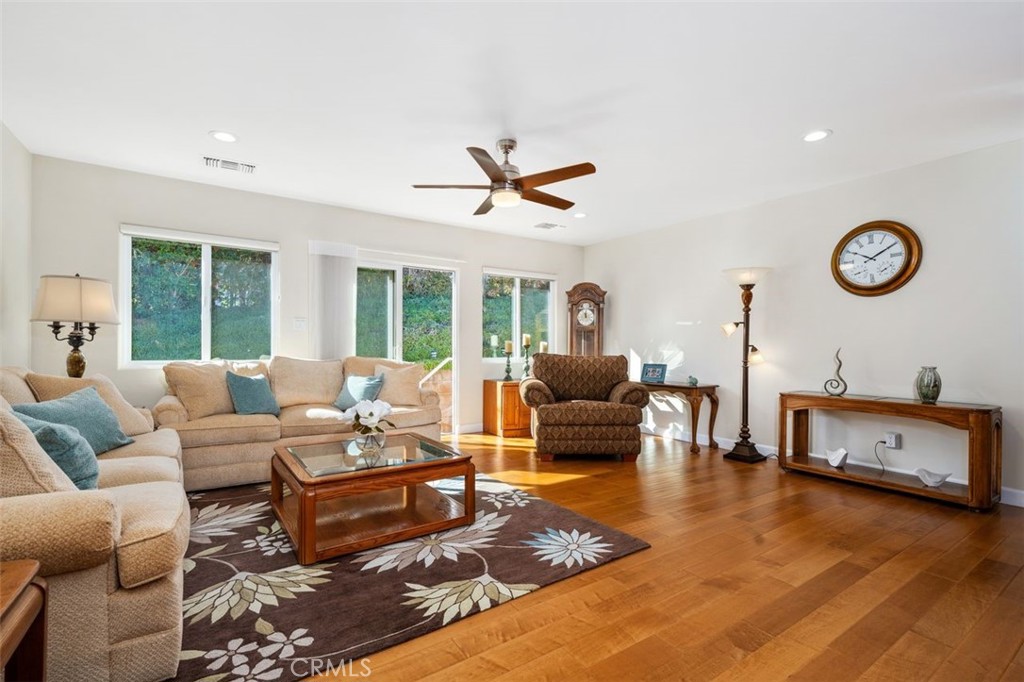 Torrance, California, 90505, United States, 4 Bedrooms Bedrooms, ,3 BathroomsBathrooms,Residential,For Sale,1992136