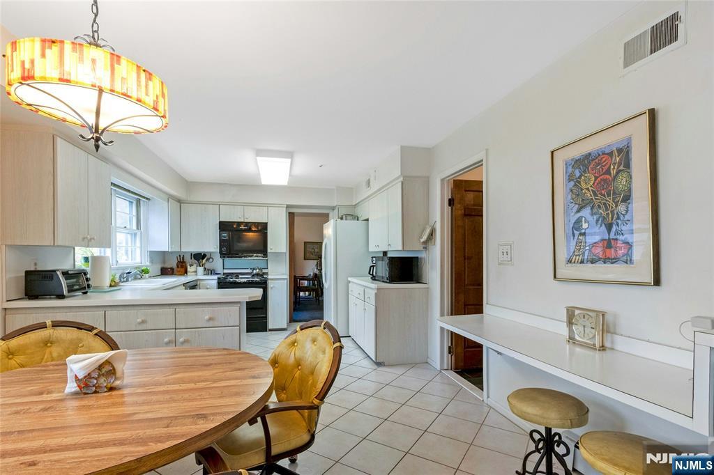 River Vale, New Jersey, 07675, United States, 4 Bedrooms Bedrooms, ,3 BathroomsBathrooms,Residential,For Sale,1987522