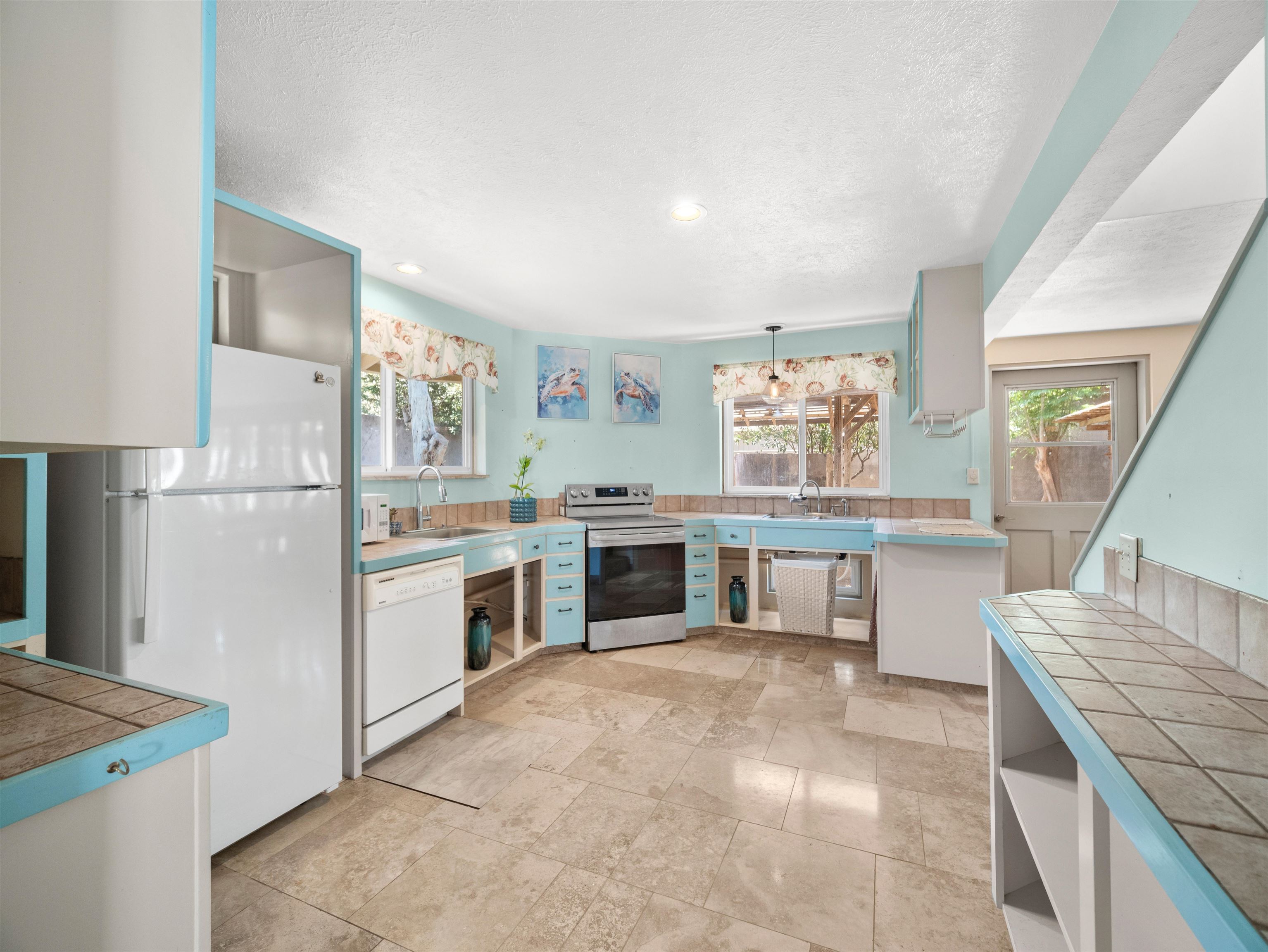 Kihei, Hawaii, 96753, United States, 4 Bedrooms Bedrooms, ,4 BathroomsBathrooms,Residential,For Sale,1947977
